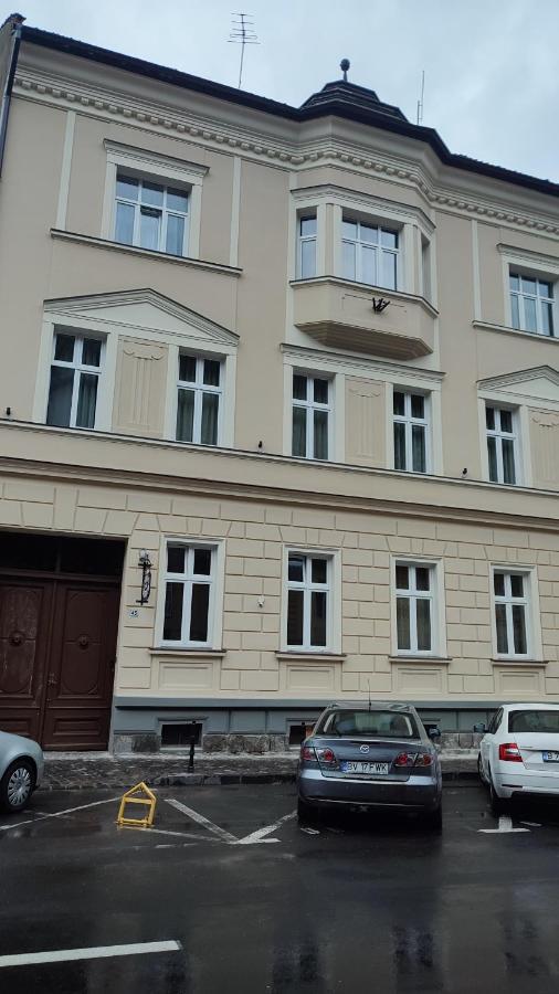 Robert'S Apartment Брашов Екстериор снимка